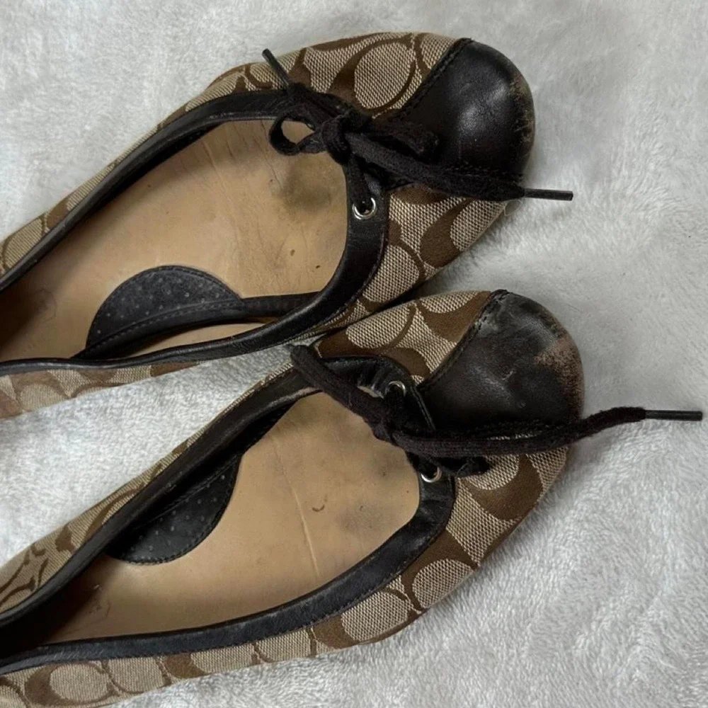 Coach Jenilee signature brown ballet flats leather detailing y2k office siren